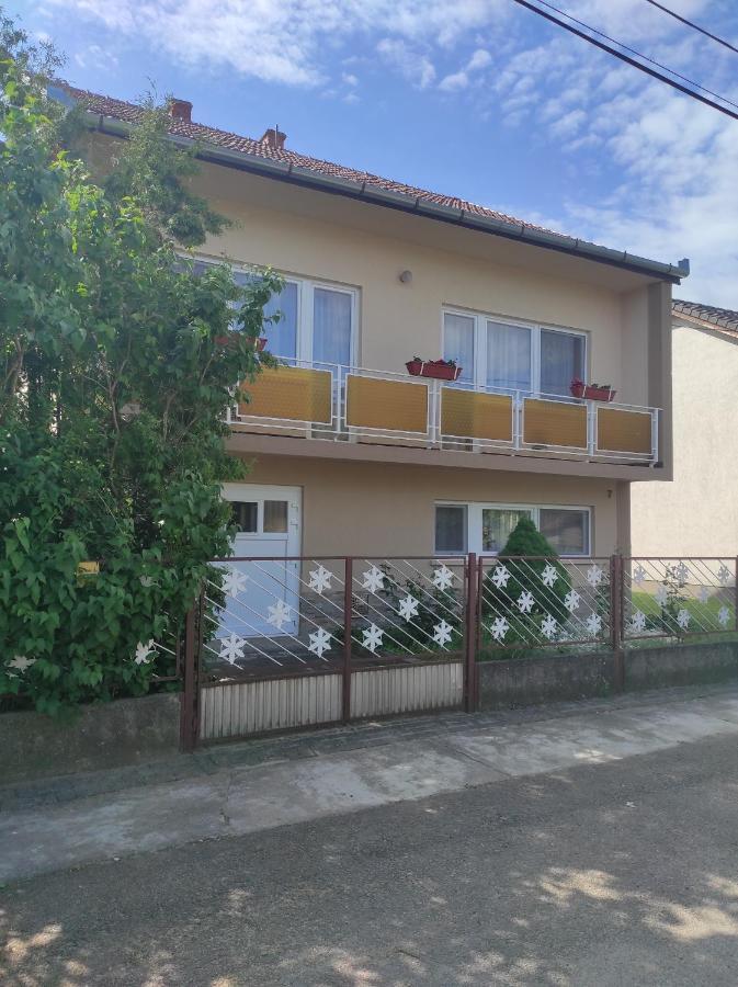Kovacs Vendeghaz Apartment Hajduszoboszlo Luaran gambar